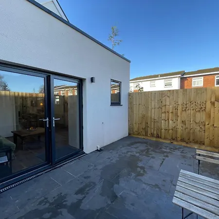 Σπίτι διακοπών Light-filled Eco-home With Patio *