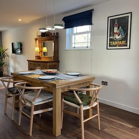 度假居 Light-filled Eco-home With Patio 布里斯托