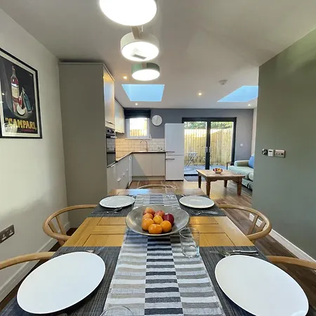 Light-filled Eco-home With Patio * Μπρίστολ