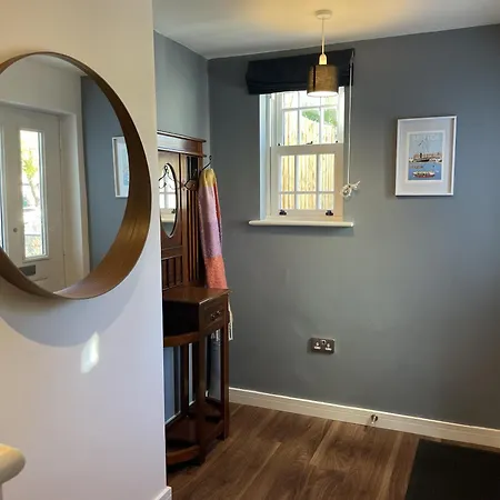 Light-filled Eco-home With Patio 度假居