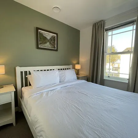 Light-filled Eco-home With Patio Tatil Evi *