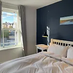Holiday home Light-filled Eco-home With Patio Bristol