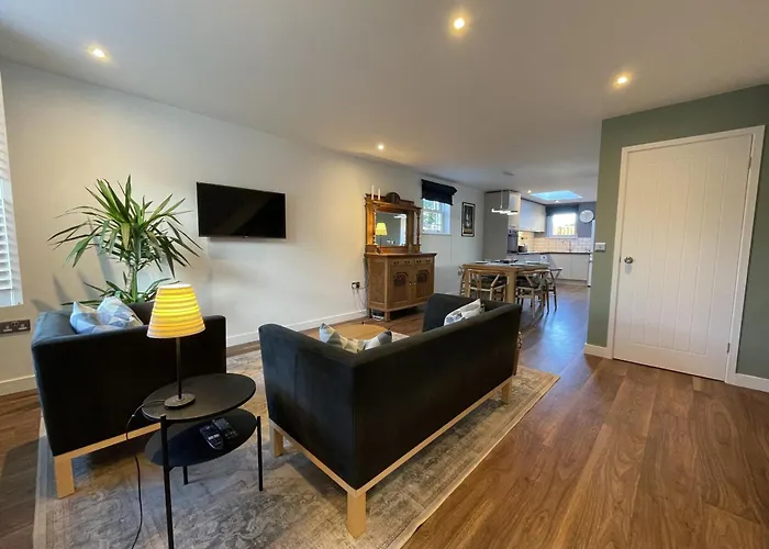 Light-filled Eco-home With Patio Bristol